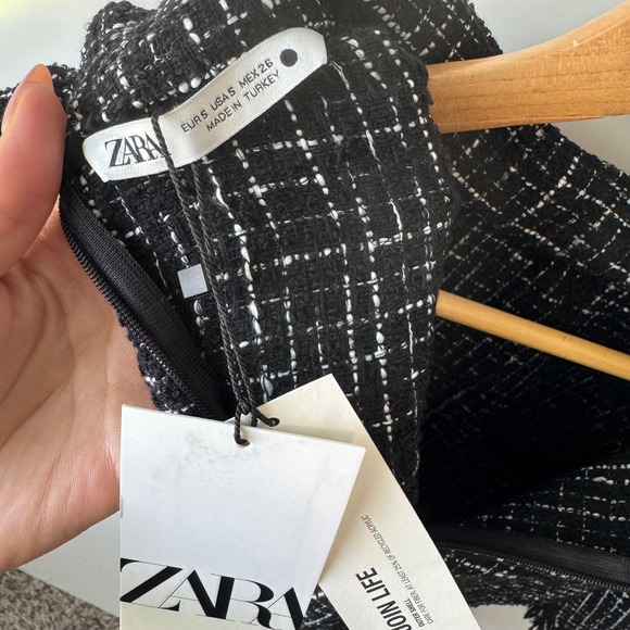 Zara Tweed Top Mock Neck Fringed Hem‎ Cropped Black White Career XS - Picture 3 of 6